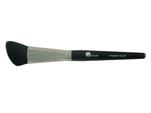 glo minerals Angled Blush Brush