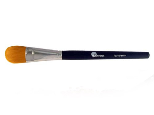 glo minerals Liquid Foundation Brush