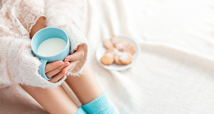 Beware the Egg Nog: The Truth About Dairy and Acne
