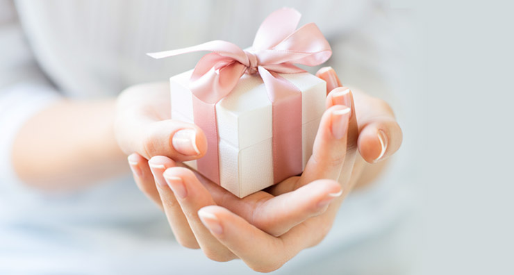 11 Ways to Spoil Mom This Mother's Day